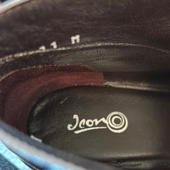 Stylish Women's Ankle Boots with Artistic Design by Icon size 11 - Picture 3 of 6